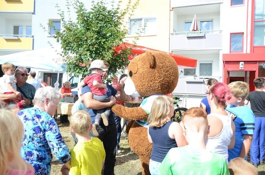 Im Festjahr zu 115 Jahren genossenschaftlichem Wohnen in und um Nordhausen f&auml;llt die Bilanz von Vorstand und Aufsichtsrat der Wohnungsbaugenossenschaft S&uuml;dharz nach elf Nachbarschaftsfesten und zahlreichen Veranstaltungen &uuml;beraus positiv aus