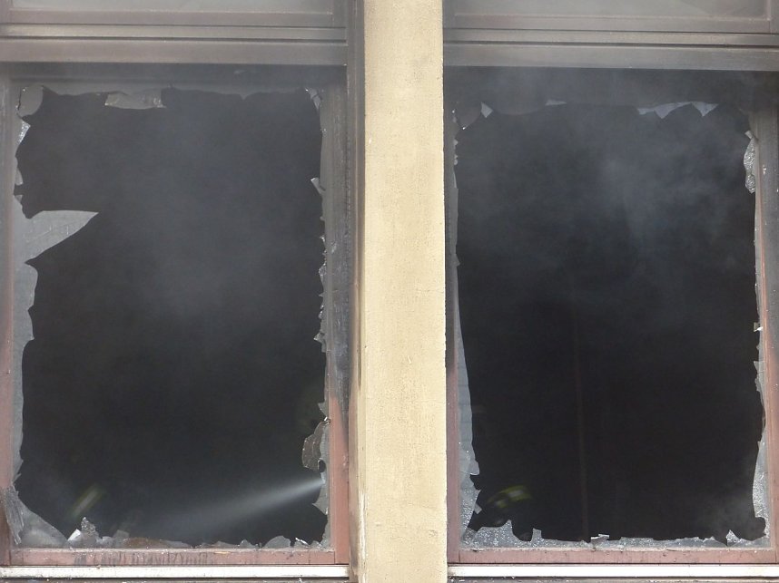 Wohnungsbrand mit vier Verletzten