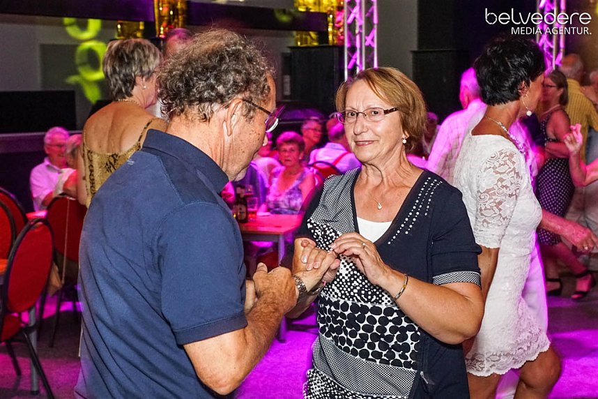 Tanztee im Jugendclubhaus