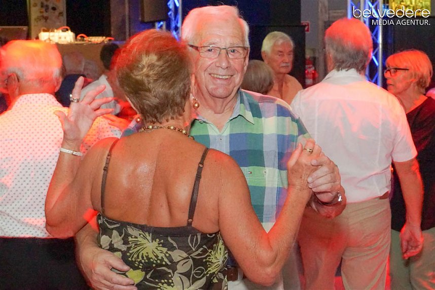 Tanztee im Jugendclubhaus