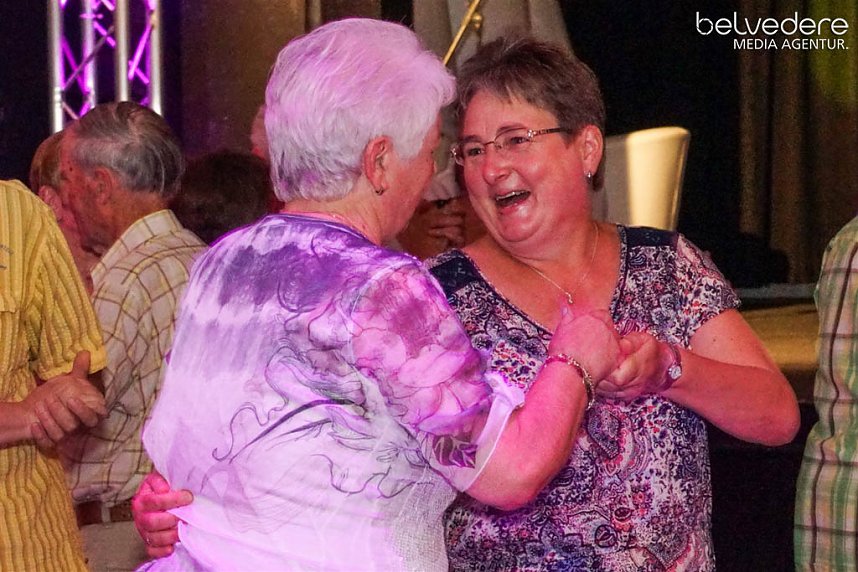 Tanztee im Jugendclubhaus