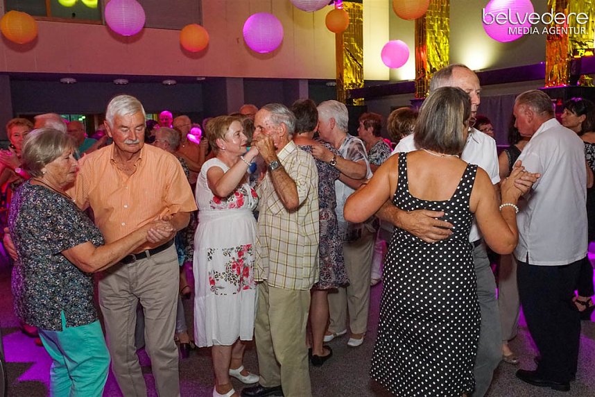 Tanztee im Jugendclubhaus