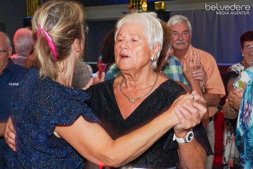 Tanztee im Jugendclubhaus