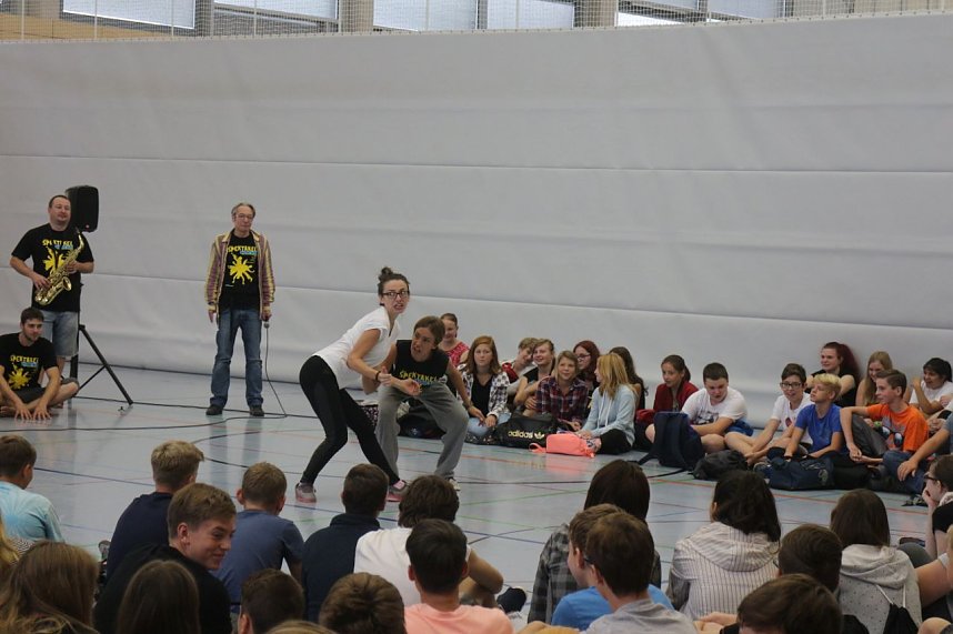 Musik, Bewegung, Kunst - "Instant Acts" an der Regelschule Heringen