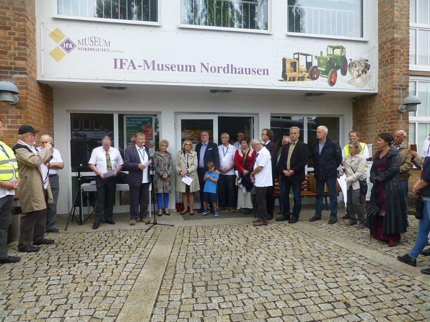 Ikarus in Dienst gestellt