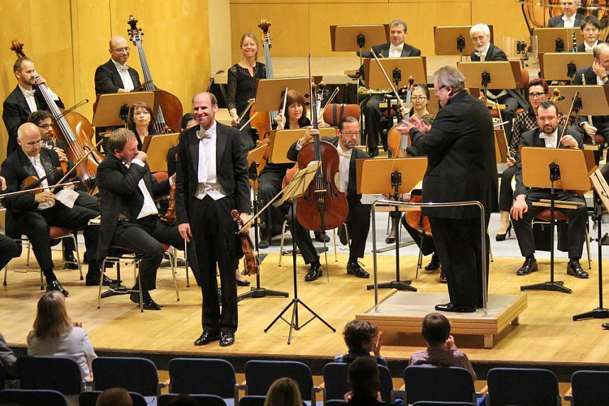 &Uuml;berw&auml;ltigender Einstieg in die Konzertsaison