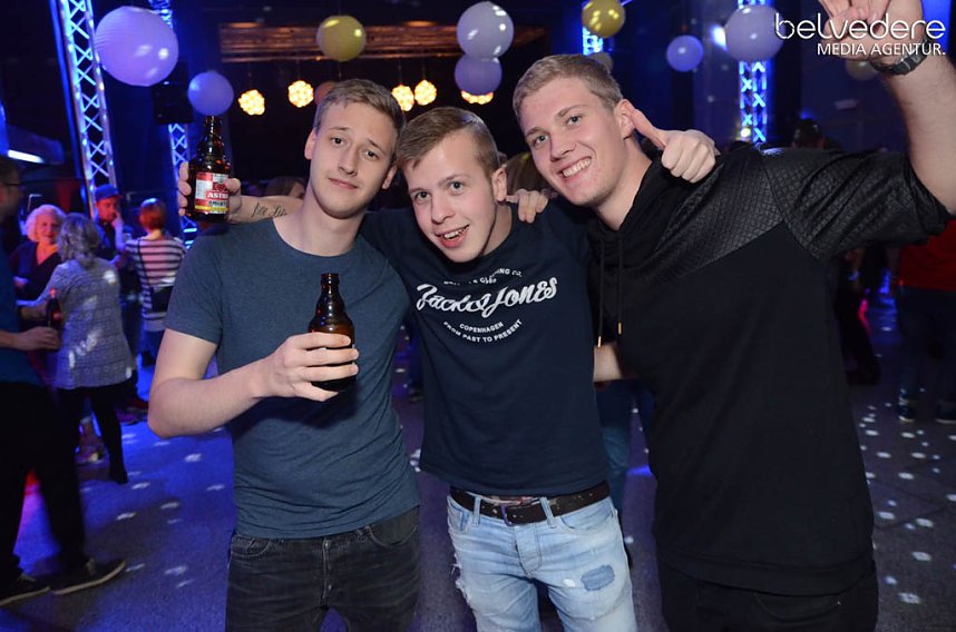 Party im Jugendclubhaus in Nordhausen - der Samstag