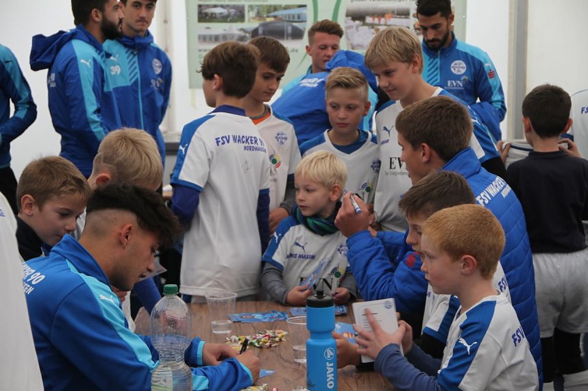 Trainieren mit den Gro&szlig;en - Fu&szlig;ballcamp bei Wacker Nordhausen