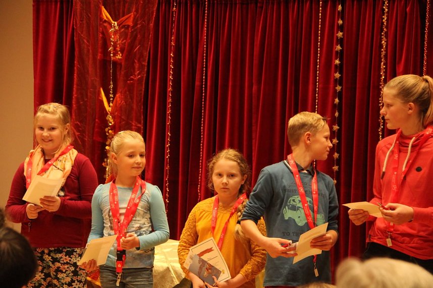 F&uuml;r Lust am Lesen ausgezeichnet - Leseratten in der Bibliothek