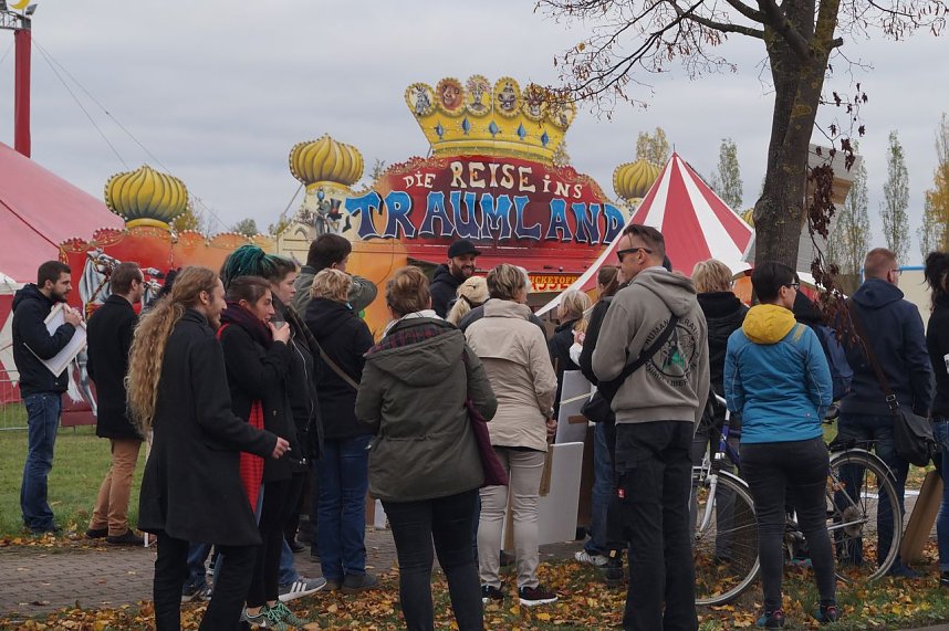 Tiersch&uuml;tzer protestieren gegen Zirkus mit Wildtieren