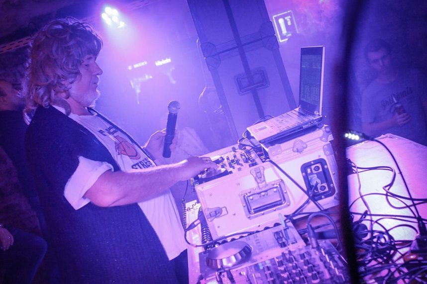 3. Professorennacht - Lehrende der Hochschule Nordhausen an den Plattentellern im Club T37