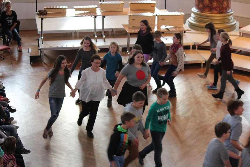 Getanzt und gesungen