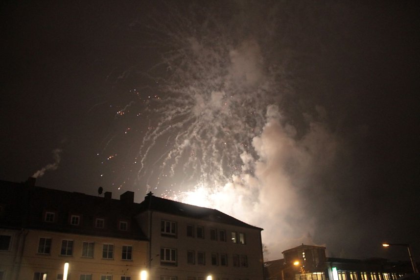Martini 2016 - Brezeln, Feuerwerk und Schattenspiel