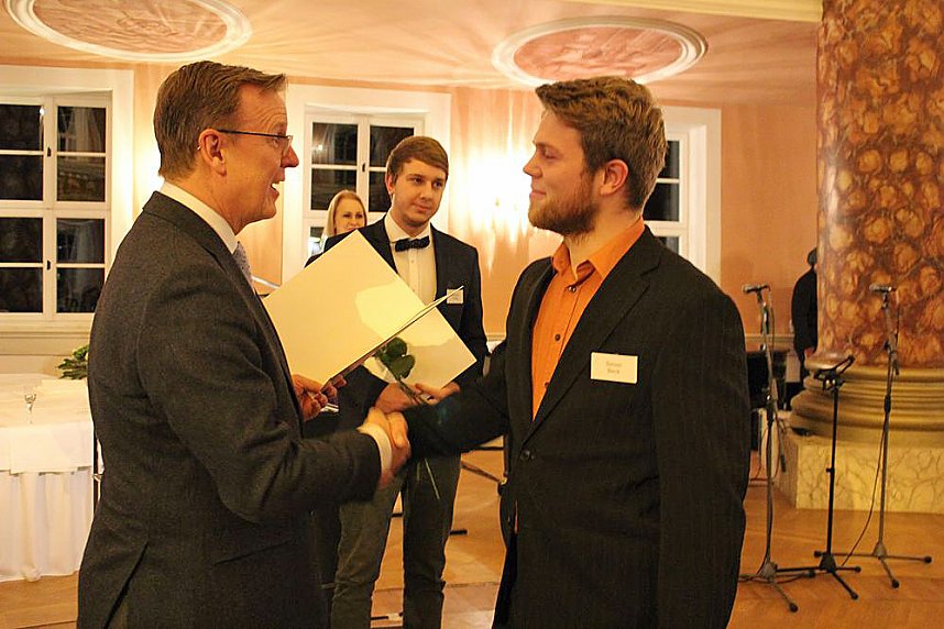 WAGO-Stiftung w&uuml;rdigt hervorragende Pr&uuml;fungsergebnisse