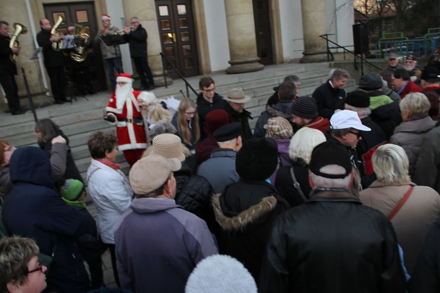 Weihnachtsmarkt am Nordh&auml;user Theater er&ouml;ffnet