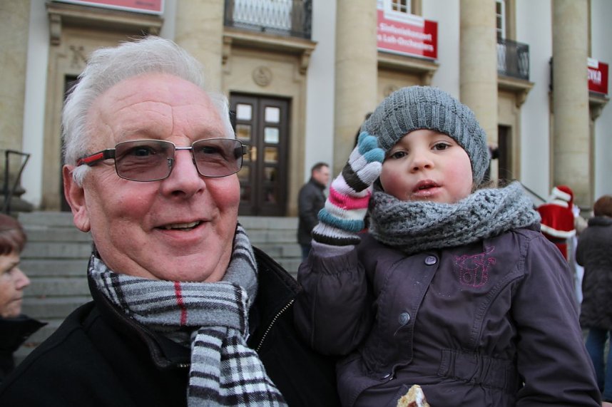 Weihnachtsmarkt am Nordh&auml;user Theater er&ouml;ffnet