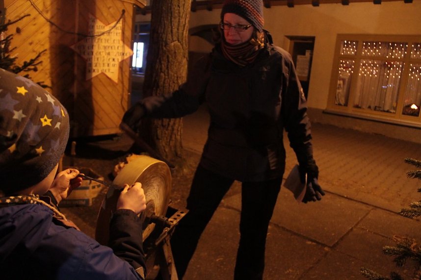 Handwerker-Weihnachtsmarkt vor der Blasii-Kirche