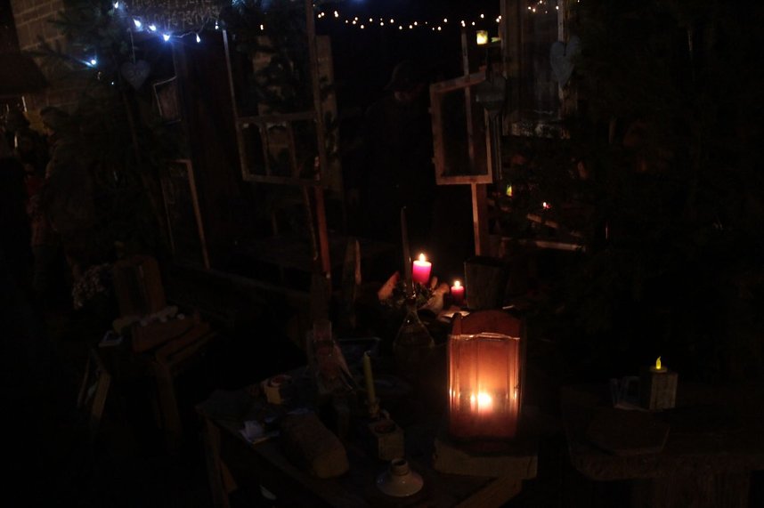 Handwerker-Weihnachtsmarkt vor der Blasii-Kirche