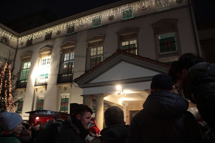 Das erste T&uuml;rchen ist ge&ouml;ffnet