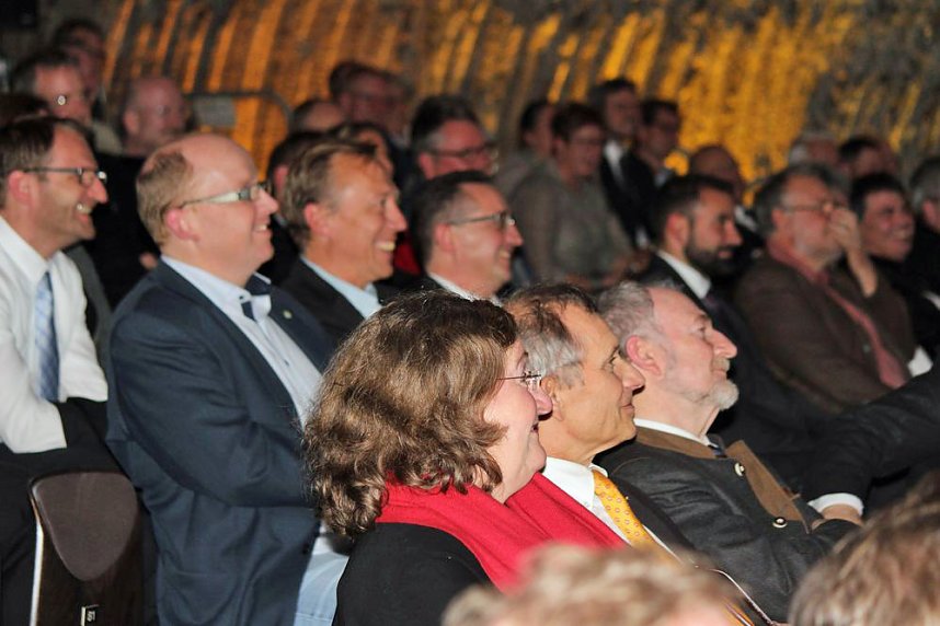 Ministerpr&auml;sident bekam Schl&auml;ge