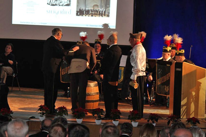 Ministerpr&auml;sident bekam Schl&auml;ge