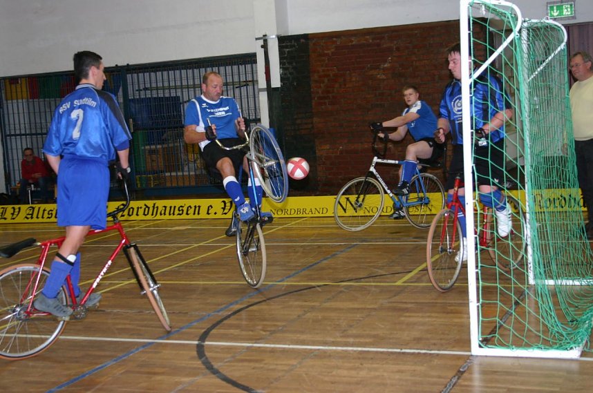 Nordhausen verteilte Geschenke und Ilfeld errang den ersten Sieg - 2. Spieltag in der Radball Oberliga