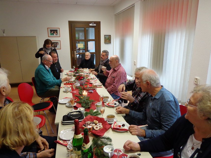 Weihnachtsfeier bei Alt-Genossen