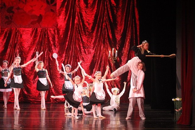 Die Sch&ouml;ne und das Biest - Premiere im Nordh&auml;user Theater