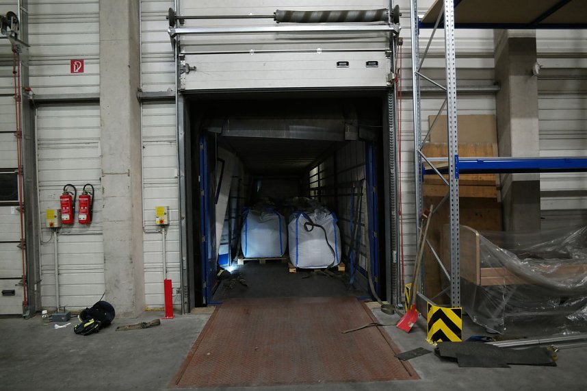 Gef&auml;hrliche Fracht umgeladen