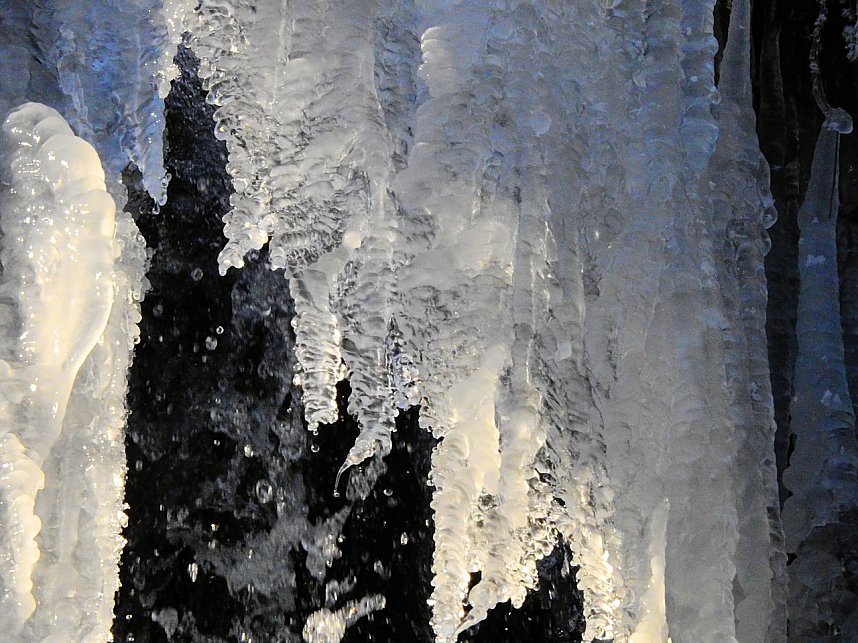 K&ouml;nigsh&uuml;tter Wasserfall zu Eis erstarrt