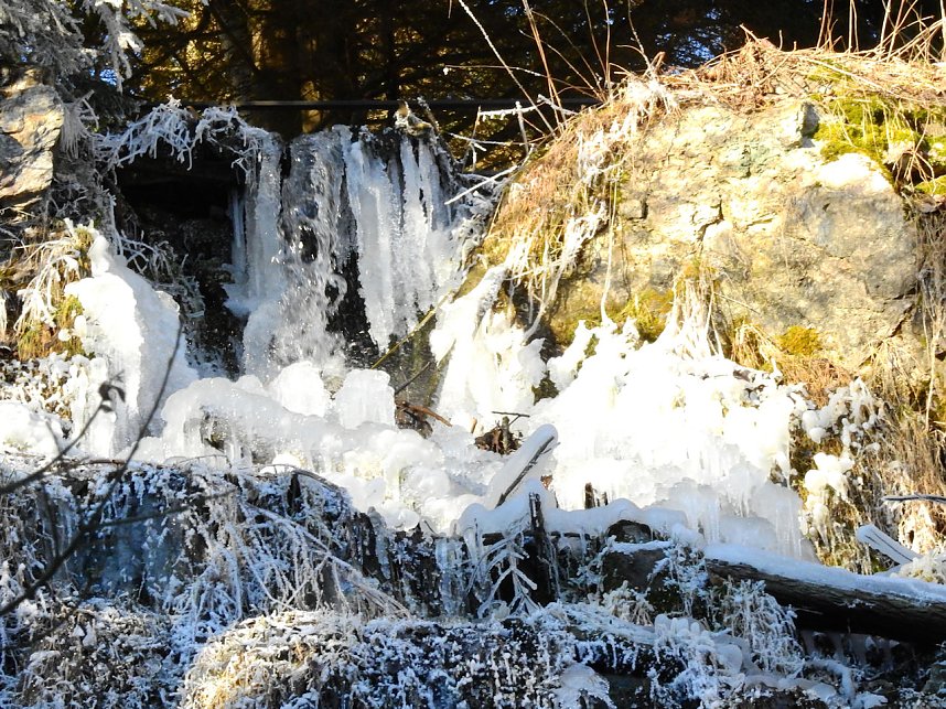 K&ouml;nigsh&uuml;tter Wasserfall zu Eis erstarrt