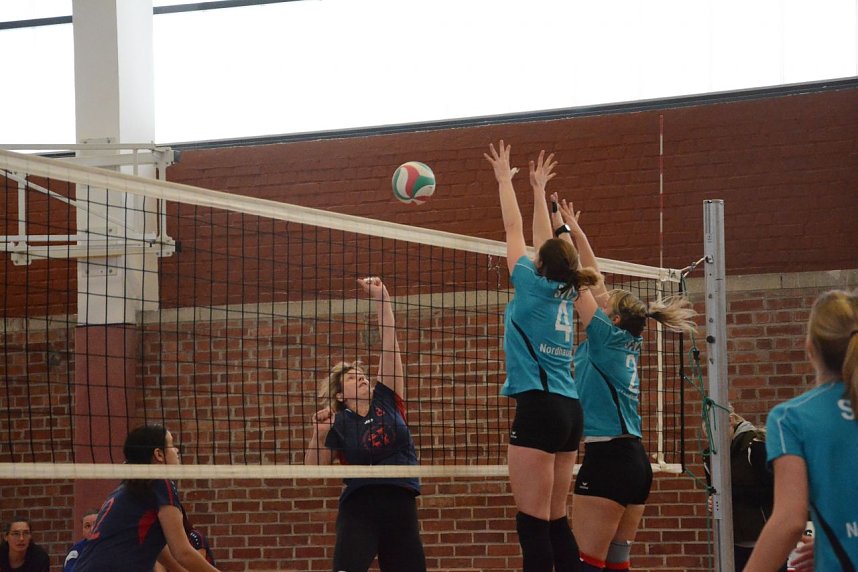 Erfolg beim Heimspiel Doppel - die Damen des SVC hatten allen Grund zum jubeln