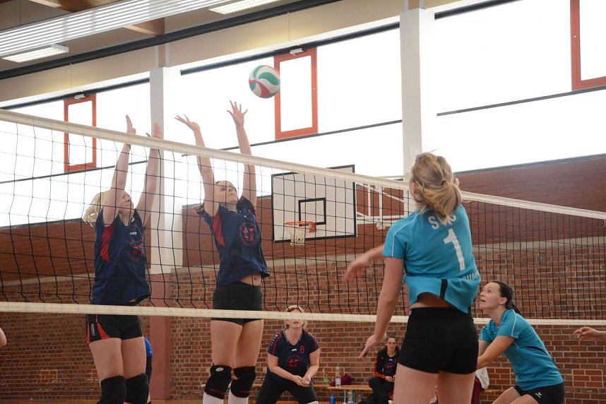 Erfolg beim Heimspiel Doppel - die Damen des SVC hatten allen Grund zum jubeln