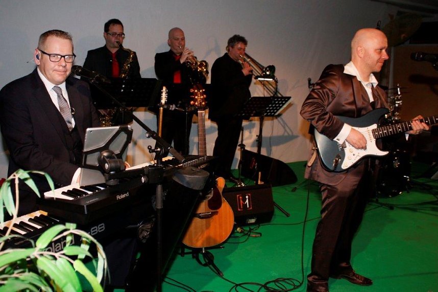 Gemeinsam feiern - gemeinsam genie&szlig;en