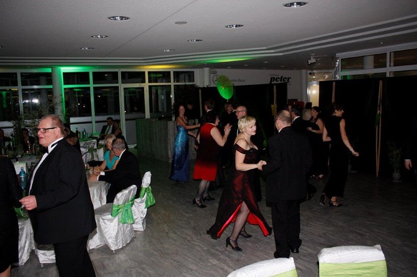 Gemeinsam feiern - gemeinsam genie&szlig;en