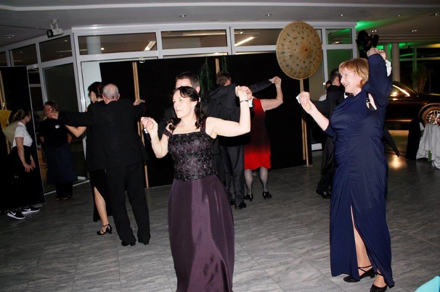 Gemeinsam feiern - gemeinsam genie&szlig;en