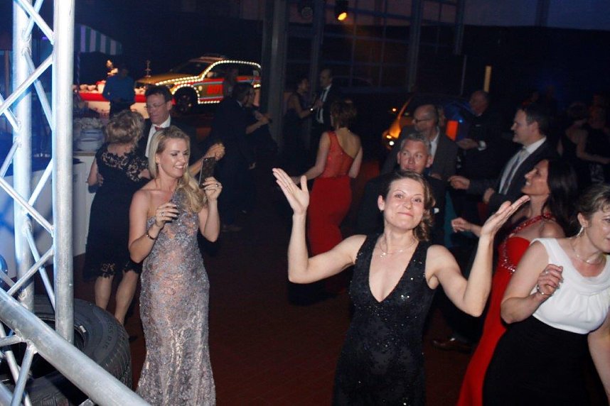 Gemeinsam feiern - gemeinsam genie&szlig;en