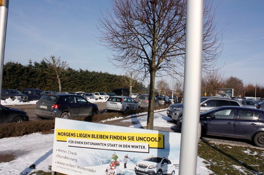 Staudenmayers Schulranzentag im Autohaus Peter