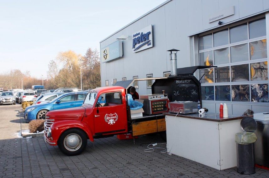 Staudenmayers Schulranzentag im Autohaus Peter