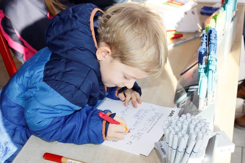 Staudenmayers Schulranzentag im Autohaus Peter