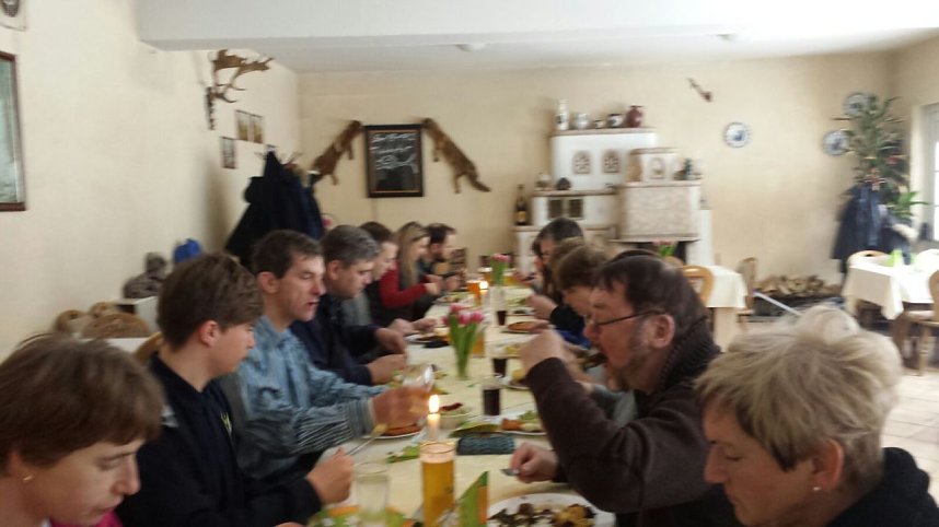 Taucher auf Winterwanderung