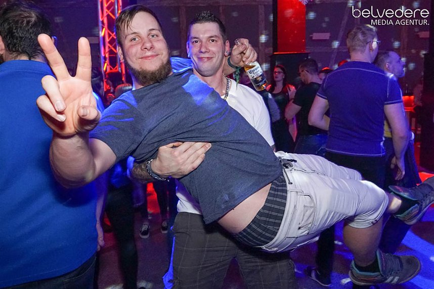 Party im Jugendclubhaus in Nordhausen - der Samstag