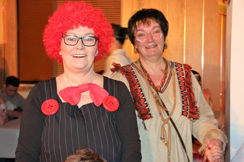 100 Mitwirkende begeisterten den Lindenhof