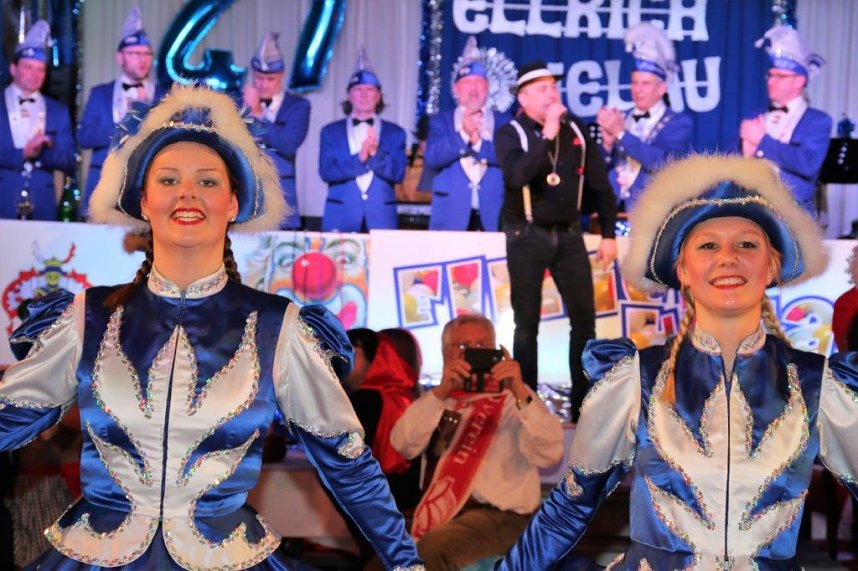 100 Mitwirkende begeisterten den Lindenhof