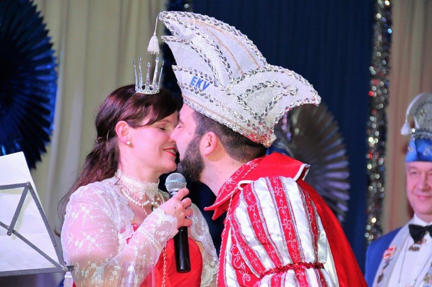 100 Mitwirkende begeisterten den Lindenhof