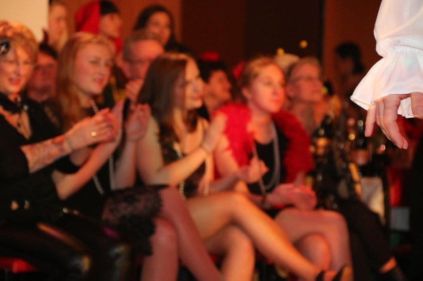 100 Mitwirkende begeisterten den Lindenhof