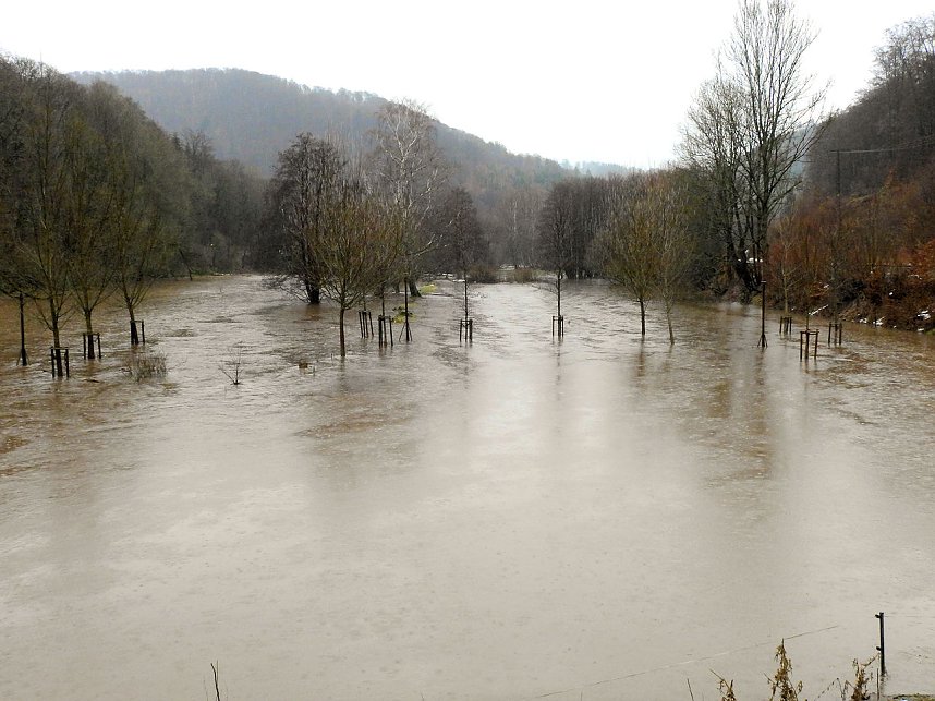 Die Bere f&uuml;hrt Hochwasser