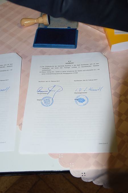 Eingemeindungsvertrag unterschrieben