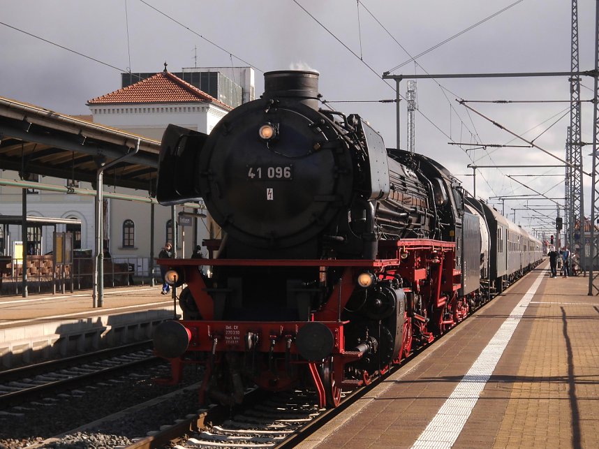 Aufenthalt in Nordhausen: Einfahrt in den Bahnhof