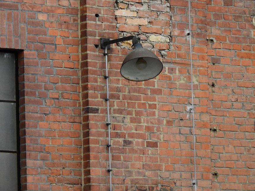 Peter Blei in der Brikettfabrik